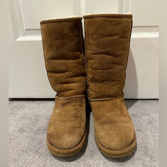 UGG Shoes - UGG size 6 tall boots